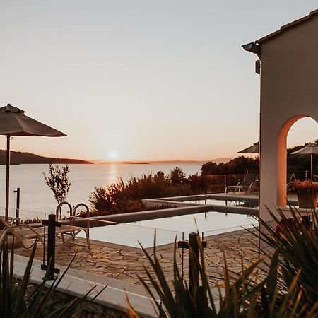 Elia Luxury Suites Plataria Exterior photo